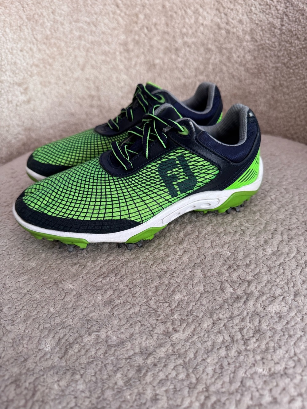 FootJoy HyperFlex Junior Spiked Golf Shoes Youth Size 2M Green Navy 45098